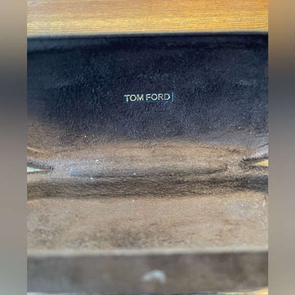 Tom Ford | Brown Velvet Eyeglass Case | Standard Size - Picture 5 of 5
